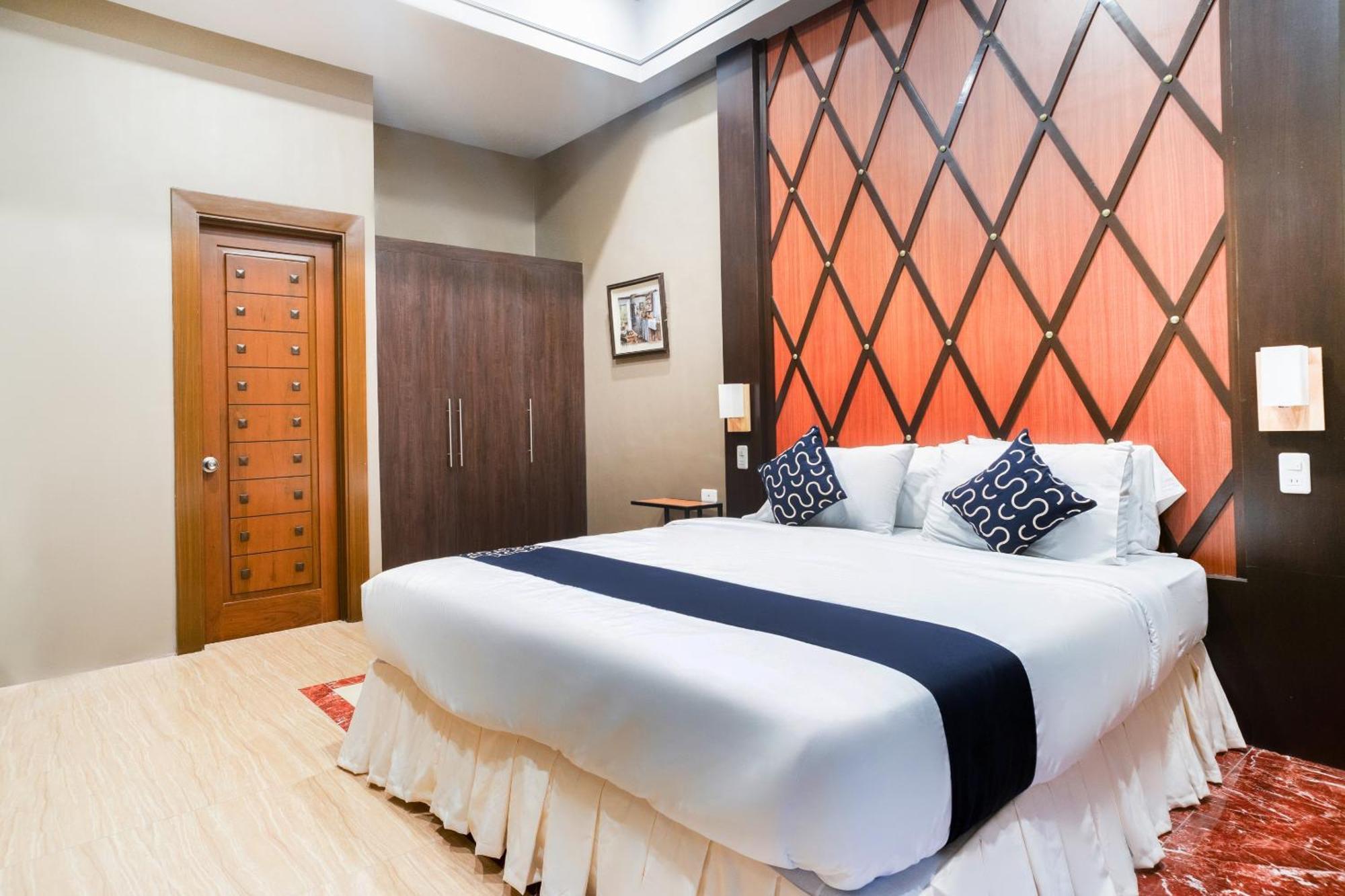 Capital O 460 World Palace Hotel Davao Zewnętrze zdjęcie